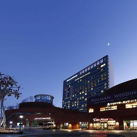 Grand Mercure Ambassador Чханвон Экстерьер фото